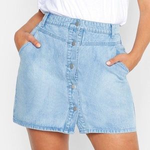 Boohoo Plus Button Up Denim Mini Skirt NWT